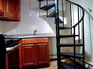 92 Marginal St #1R, Chelsea, MA 02150