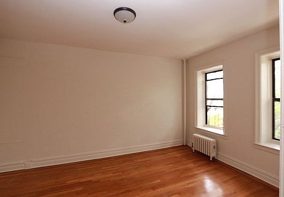 5th image of 555 Ovington Ave #D33