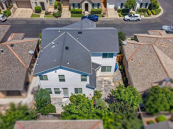 5th image of 714 W Riviera Ln
