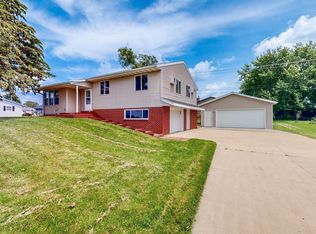 1208 N Mantorville Ave, Kasson, MN 55944