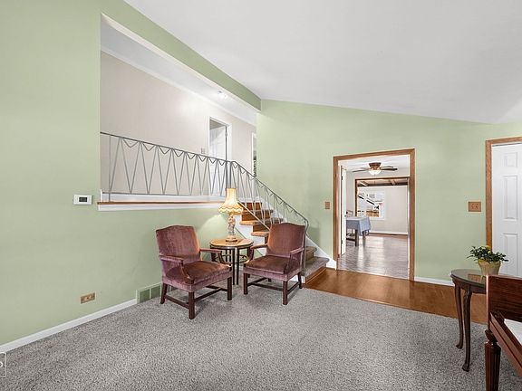 3rd image of 511 S Highland Ave