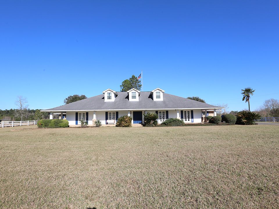 View from front yard