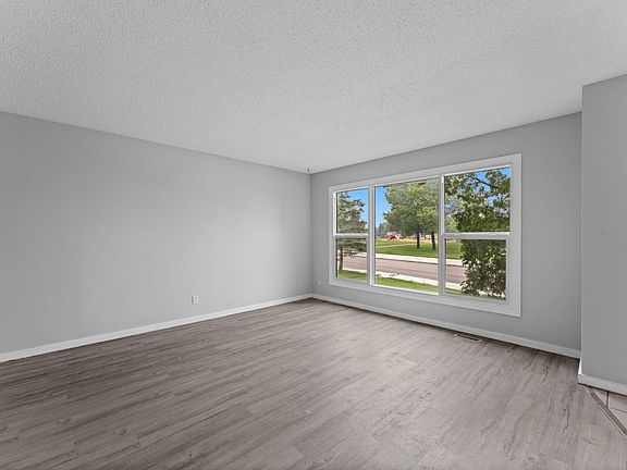5th image of 3019 139th Ave NW