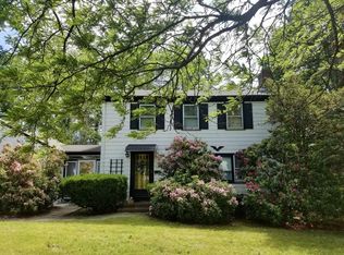 11 Moore St, Peabody, MA 01960