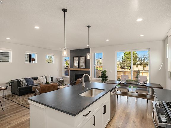 5th image of 4026 SE Swoveland Ct #19