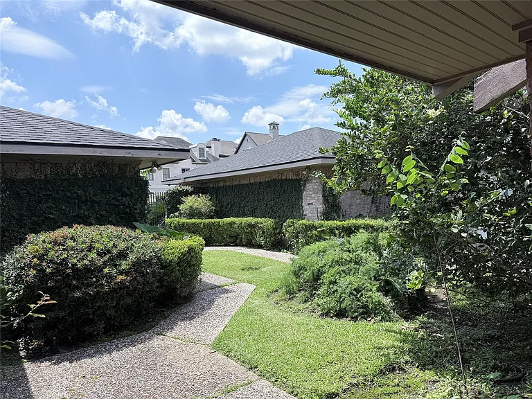 1611 Potomac Dr — Photo 29