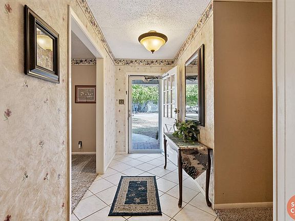 3rd image of 313 Lori Ln