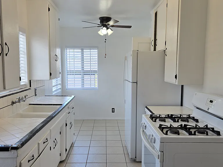 3552 Locke Ave — Photo 1