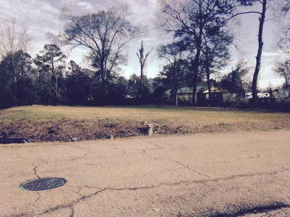 (undisclosed Address), Hammond, LA 70403