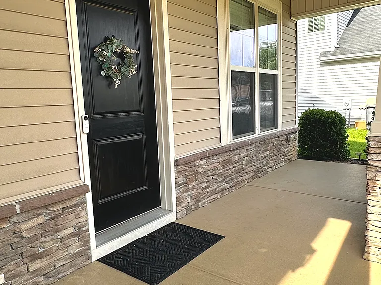 837 Saint Johns Loop — Photo 2