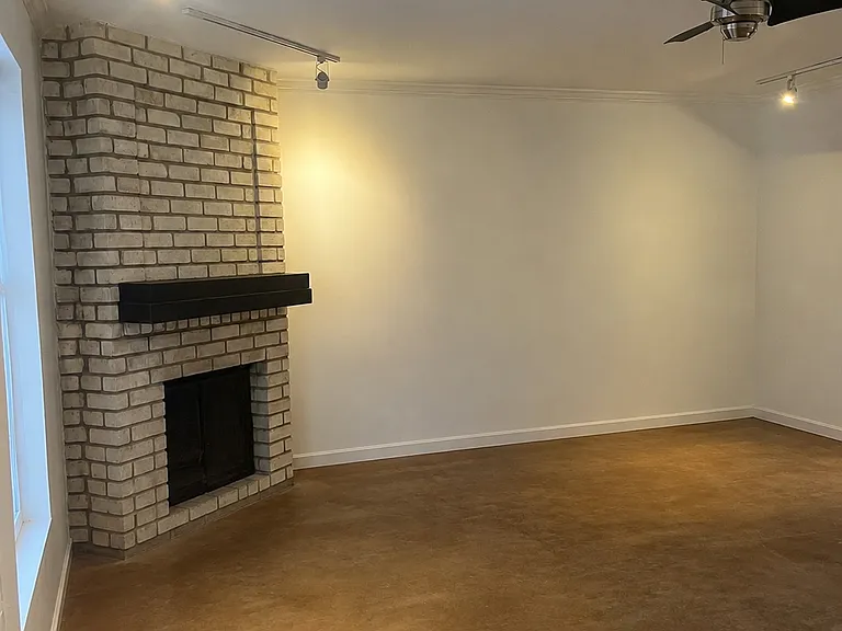 1904 Goodrich Ave #15 — Photo 3