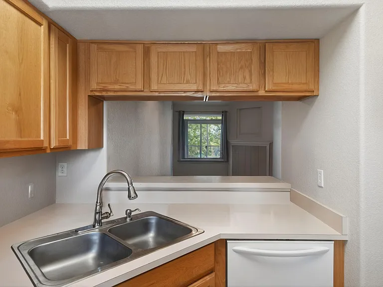8685 Clay St #206 — Photo 5