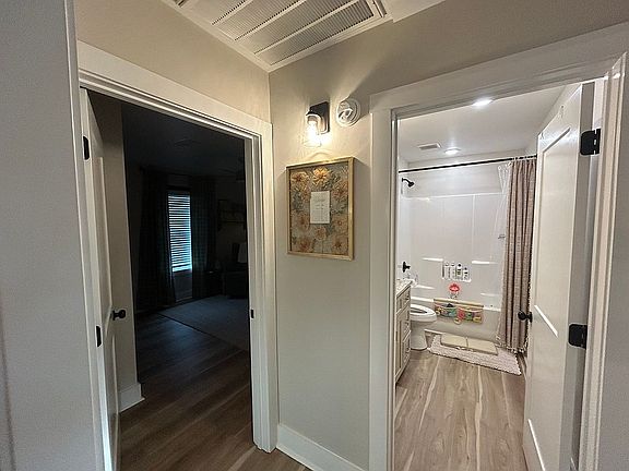 4th image of 749 Pecan Rd