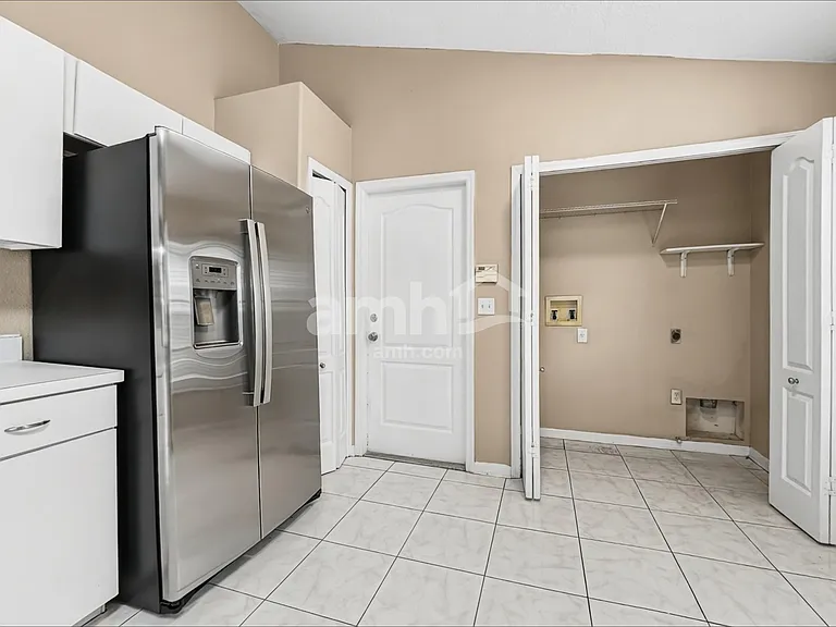 1527 Firewheel Dr — Photo 4