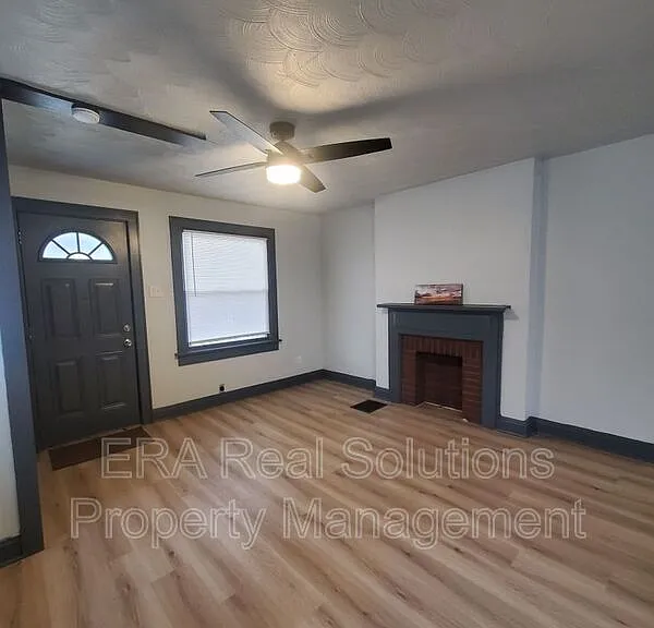 548 S Wayne Ave — Photo 2