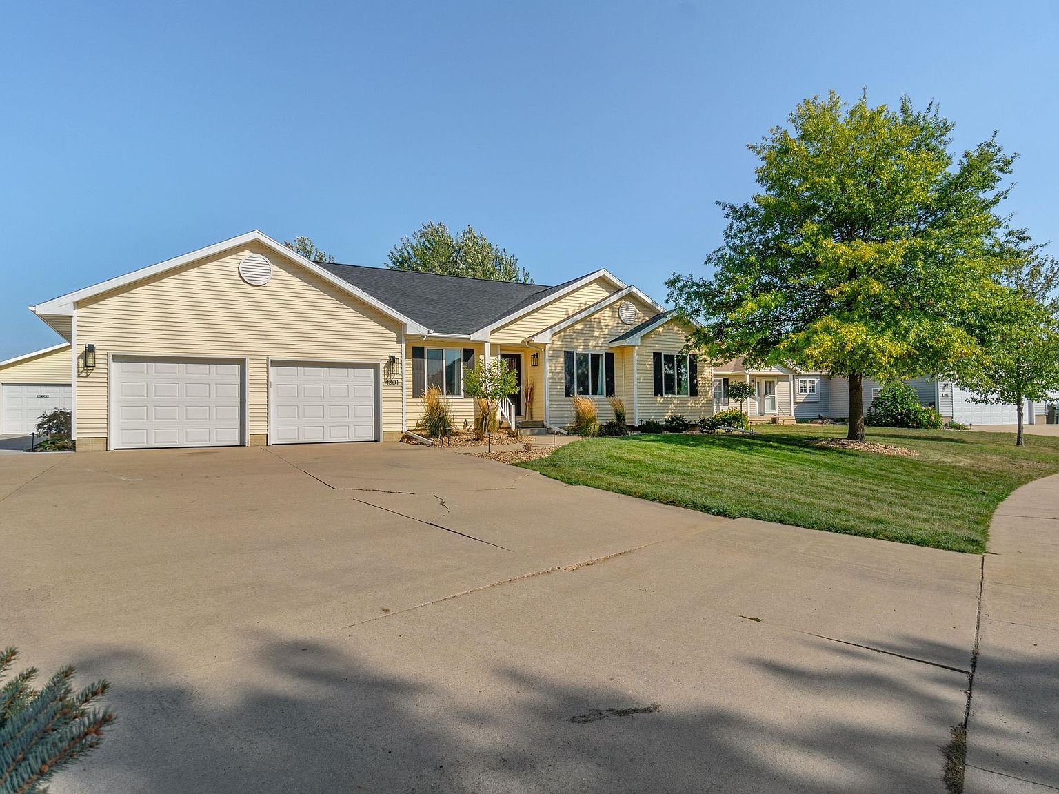 6 bedroom home in Waterloo, Iowa 479,000 ProTeacher Community