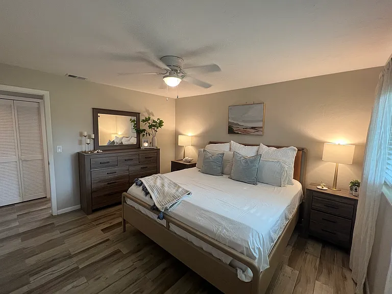 843 Palm View Dr — Photo 9