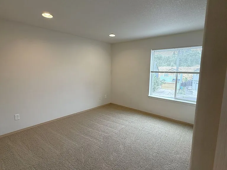 4466 NE Nicholson Loop — Photo 11