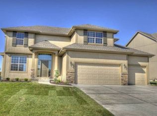 16576 S Lind Rd, Olathe, KS 66062