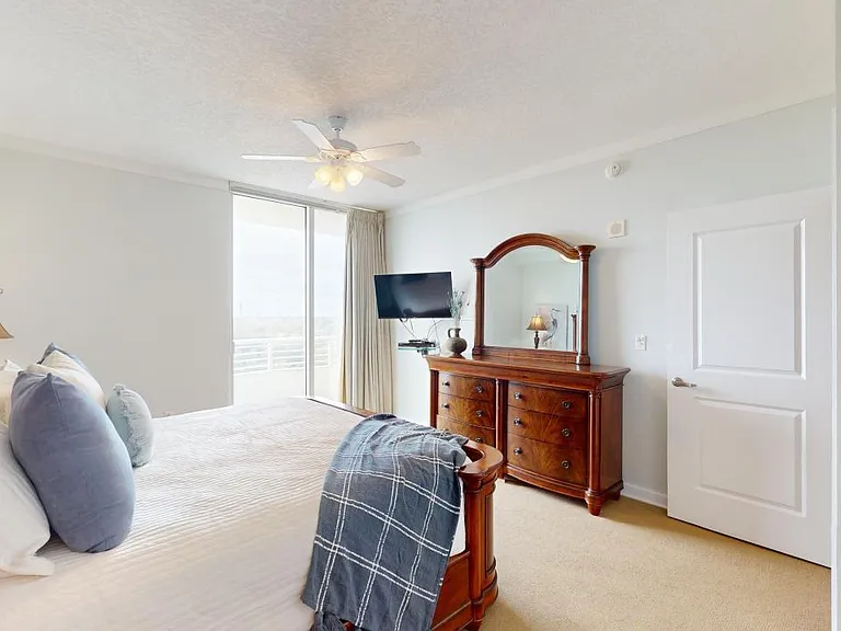 2060 Beach Blvd #701 — Photo 12
