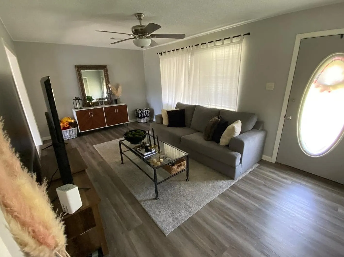 3 bed, 1.5 bath, 1271 sqft, $1,900 — Photo 4