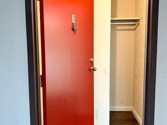 4th image of 330 Sierra Vista Ave #1