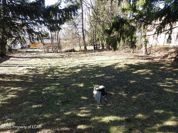 4th image of 710 Smith St