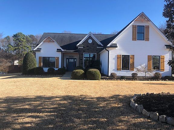 3rd image of 172 Blackjack Oak Dr