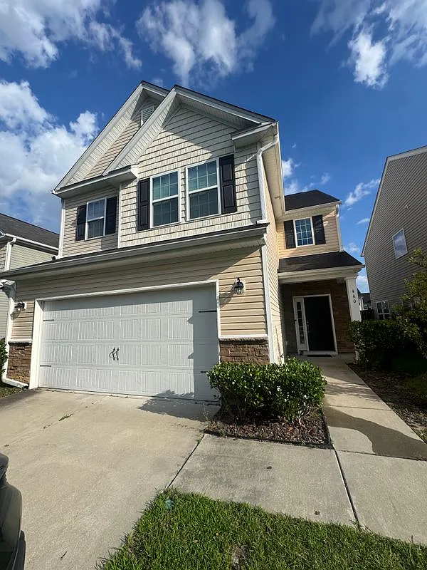 3 bed, 2.5 bath, 1725 sqft, $2,600 — Photo 1