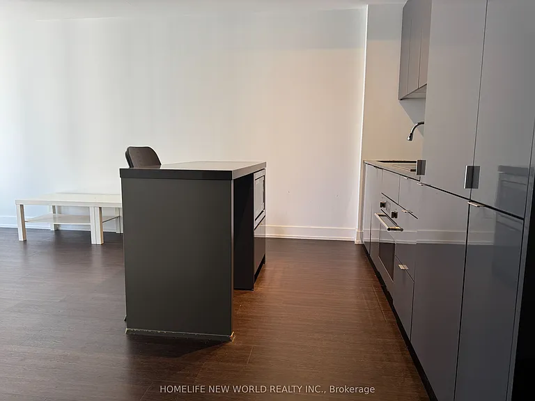 7 Grenville St #1009 — Photo 9