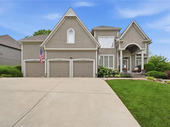 20733 W 92nd St, Lenexa, KS 66220