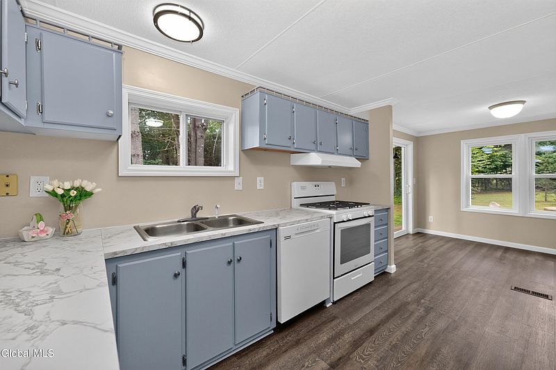 3rd image of 6628 Middle Grove Road