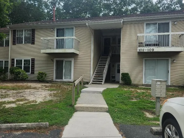 104 Club Pl #104, Galloway, NJ 08205