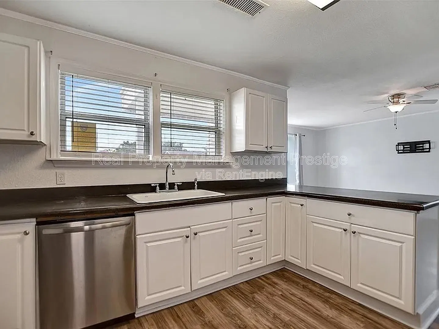 2 bed, 2.0 bath, 1300 sqft, $1,695 — Photo 3