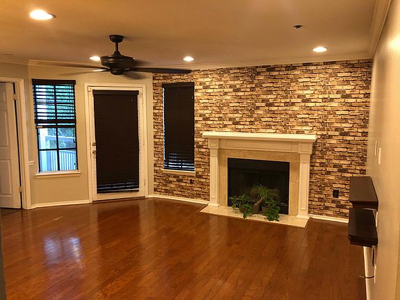 5th image of 1000 W Horatio St APT 225