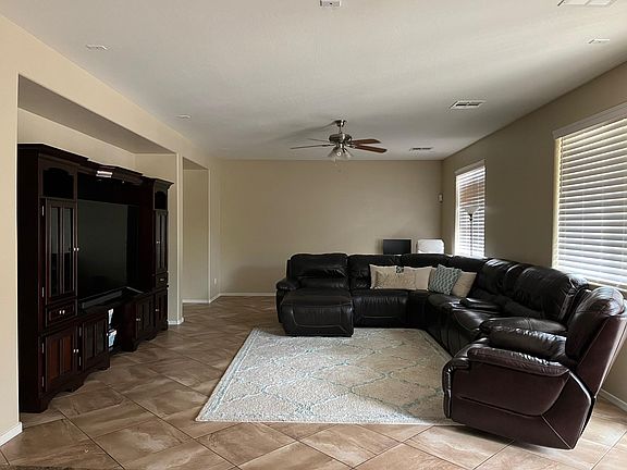 5th image of 3668 E Parkview Dr
