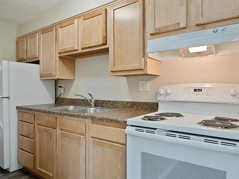 Candlelight Apartments — Photo 12