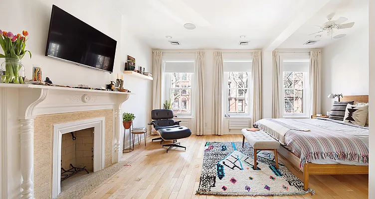 Sold by Compass | media 11