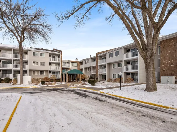 1601 N Innsbruck Dr #301NE, Minneapolis, MN 55432