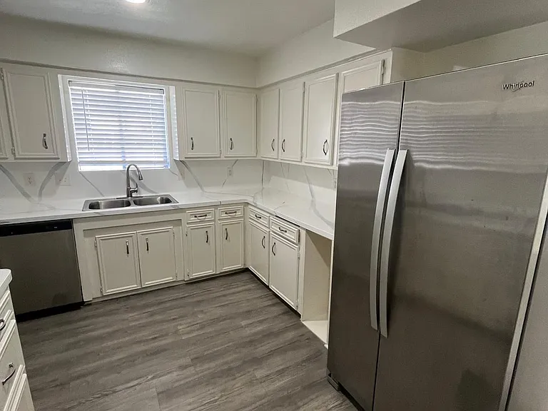 7834 Oakington Dr — Photo 22