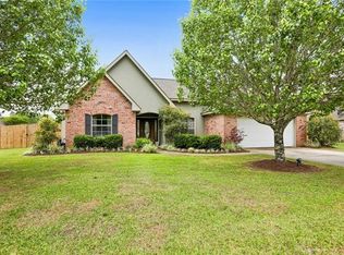 221 Calumet Dr, Madisonville, LA 70447