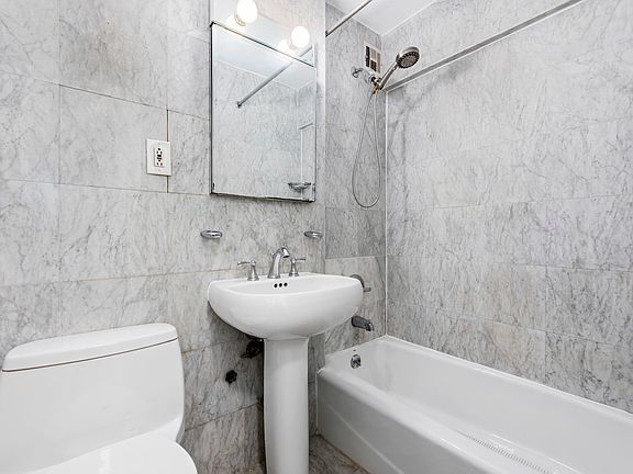 5th image of 420 E 64th St APT W4k