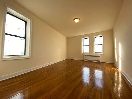 Rented by Compass | media 13