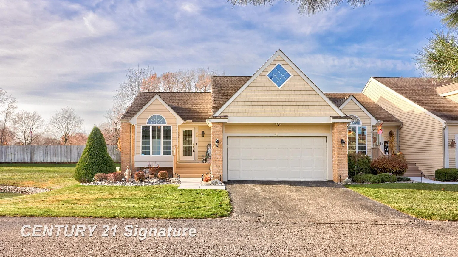 49 Willow Pond Dr W photo 1