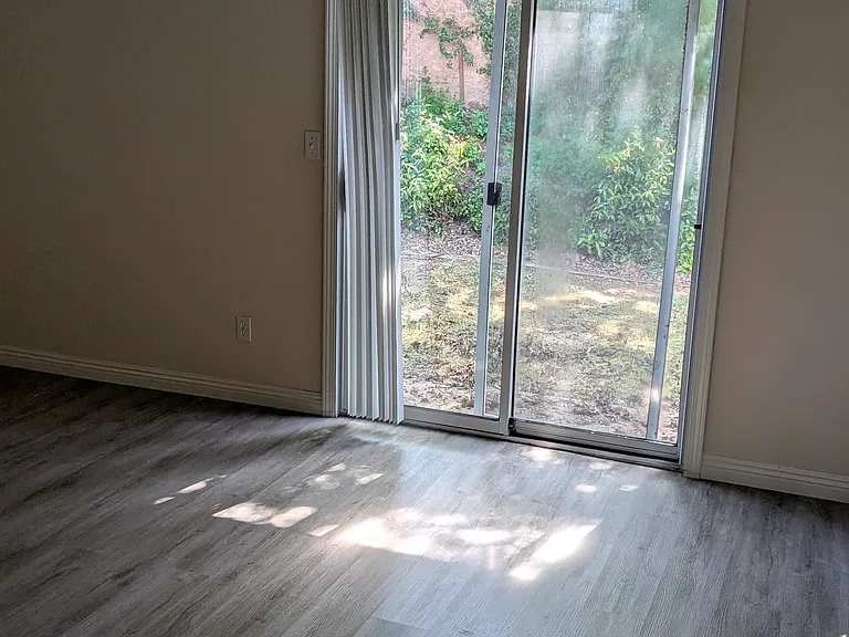 4717 Durham Ct — Photo 11