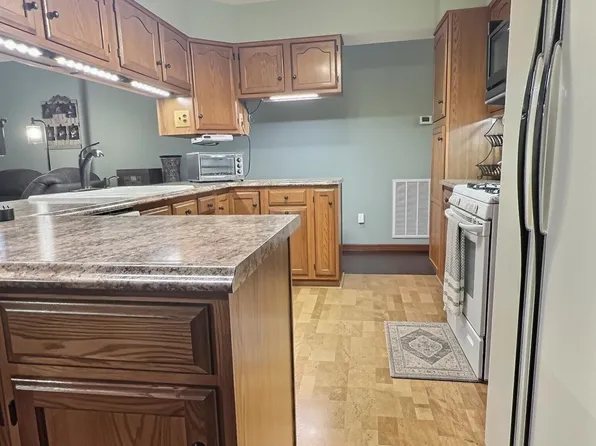 162 Mineral Springs Ln, Jacksboro, TN 37757