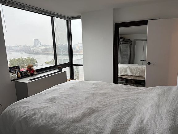 4th image of 40 River Rd APT 8D