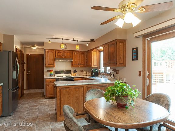 4th image of 518 Meadow Ct