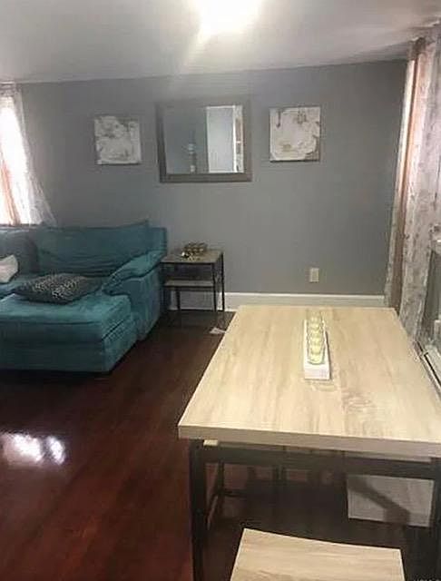 2nd image of 106 Valentine St Floor 2