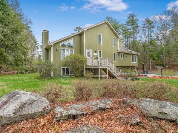 10 Jethol Dr, Assonet, MA 02702